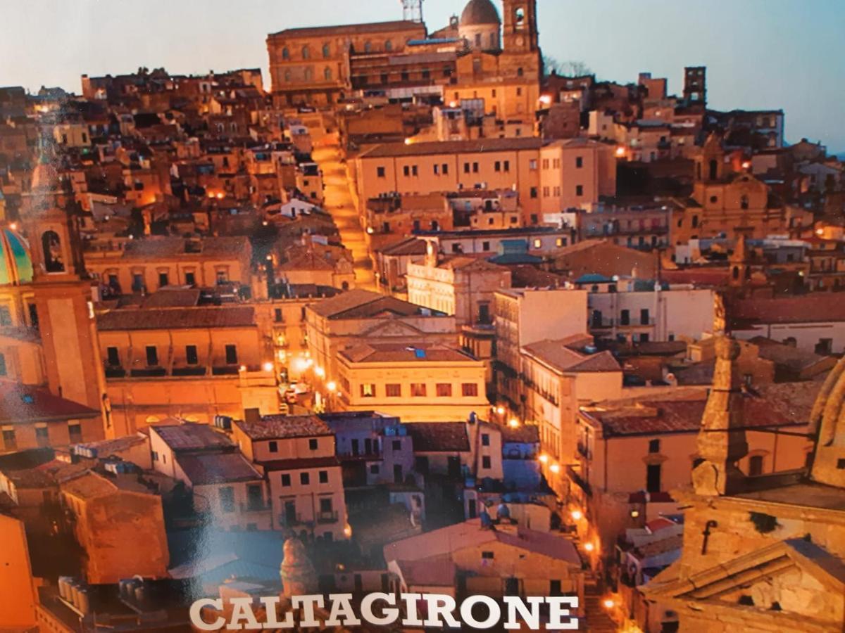 Basilico Apartamento Caltagirone Exterior foto